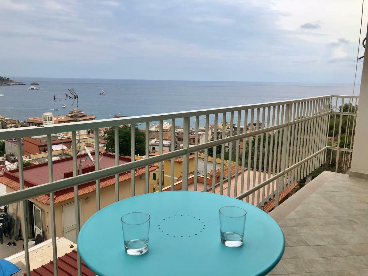 Taormina Wonderful Solarium Leilighet Giardini Naxos Eksteriør bilde